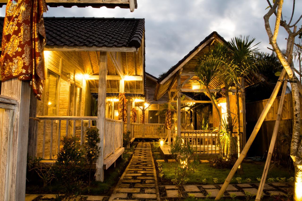 The Syron Huts Lembongan Hotell Exteriör bild
