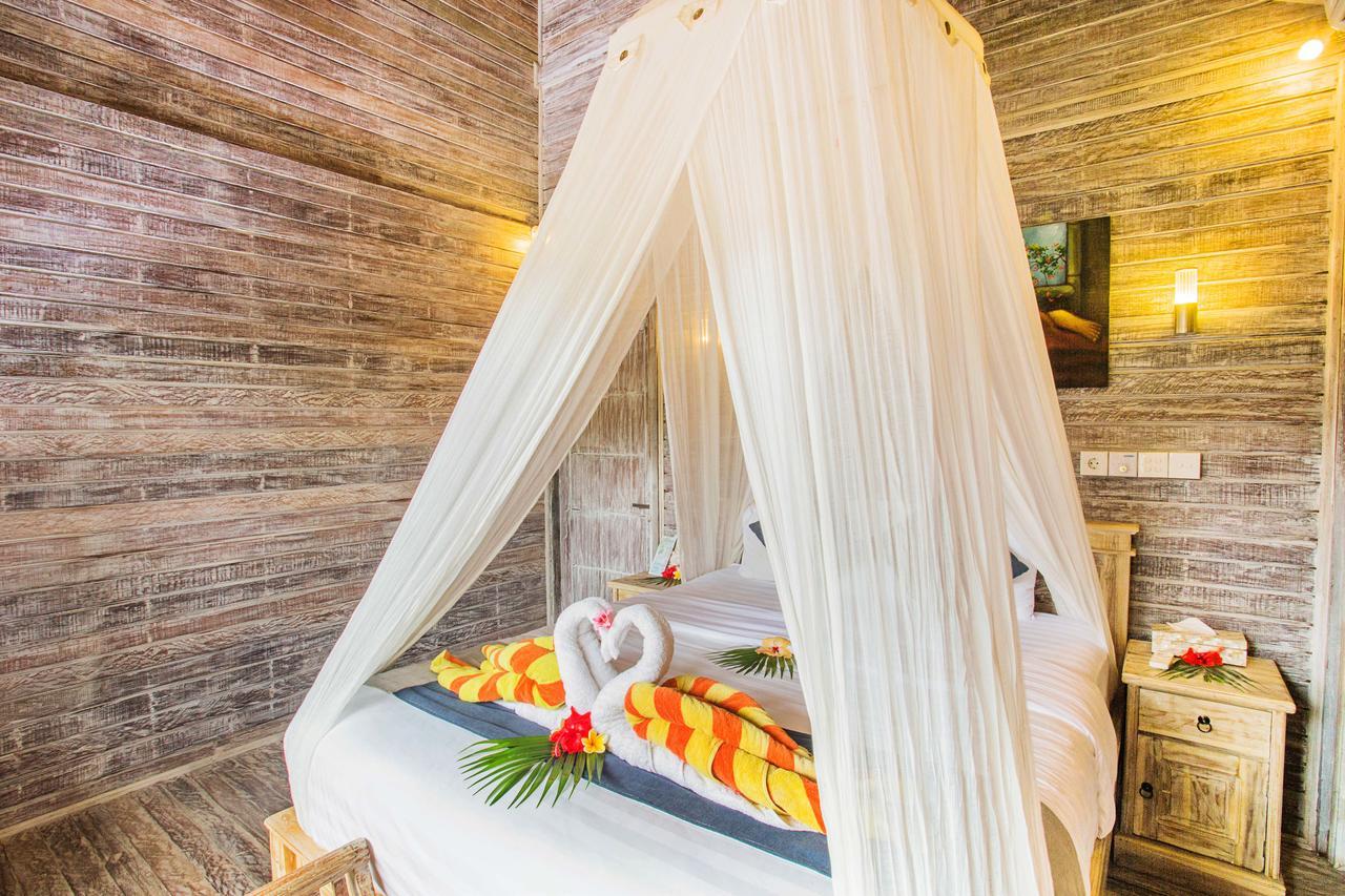 The Syron Huts Lembongan Hotell Exteriör bild