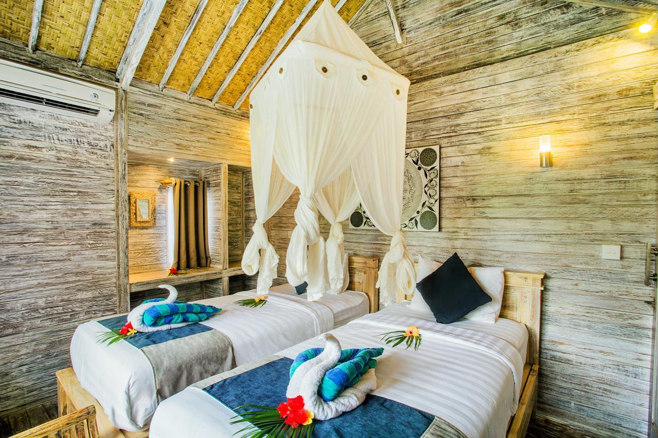 The Syron Huts Lembongan Hotell Exteriör bild