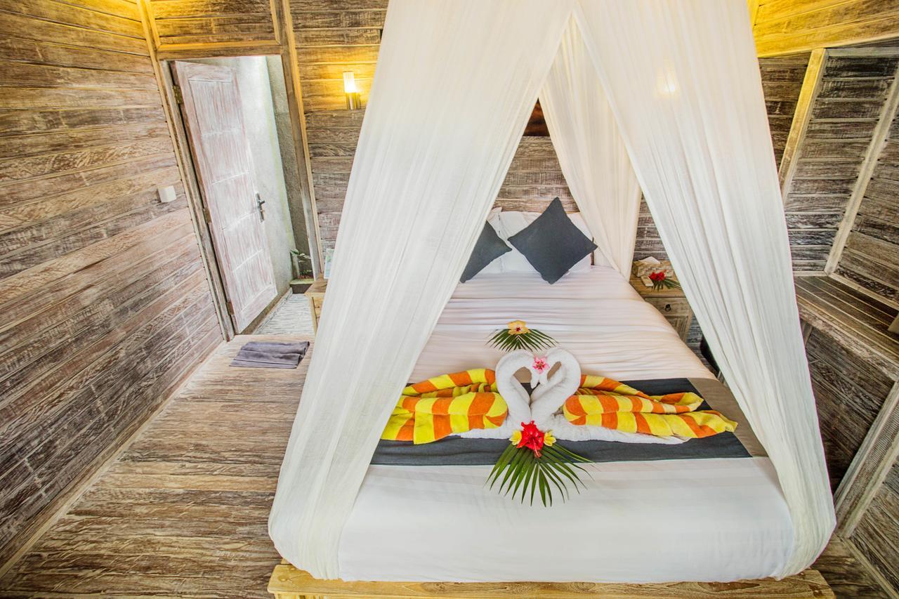 The Syron Huts Lembongan Hotell Exteriör bild